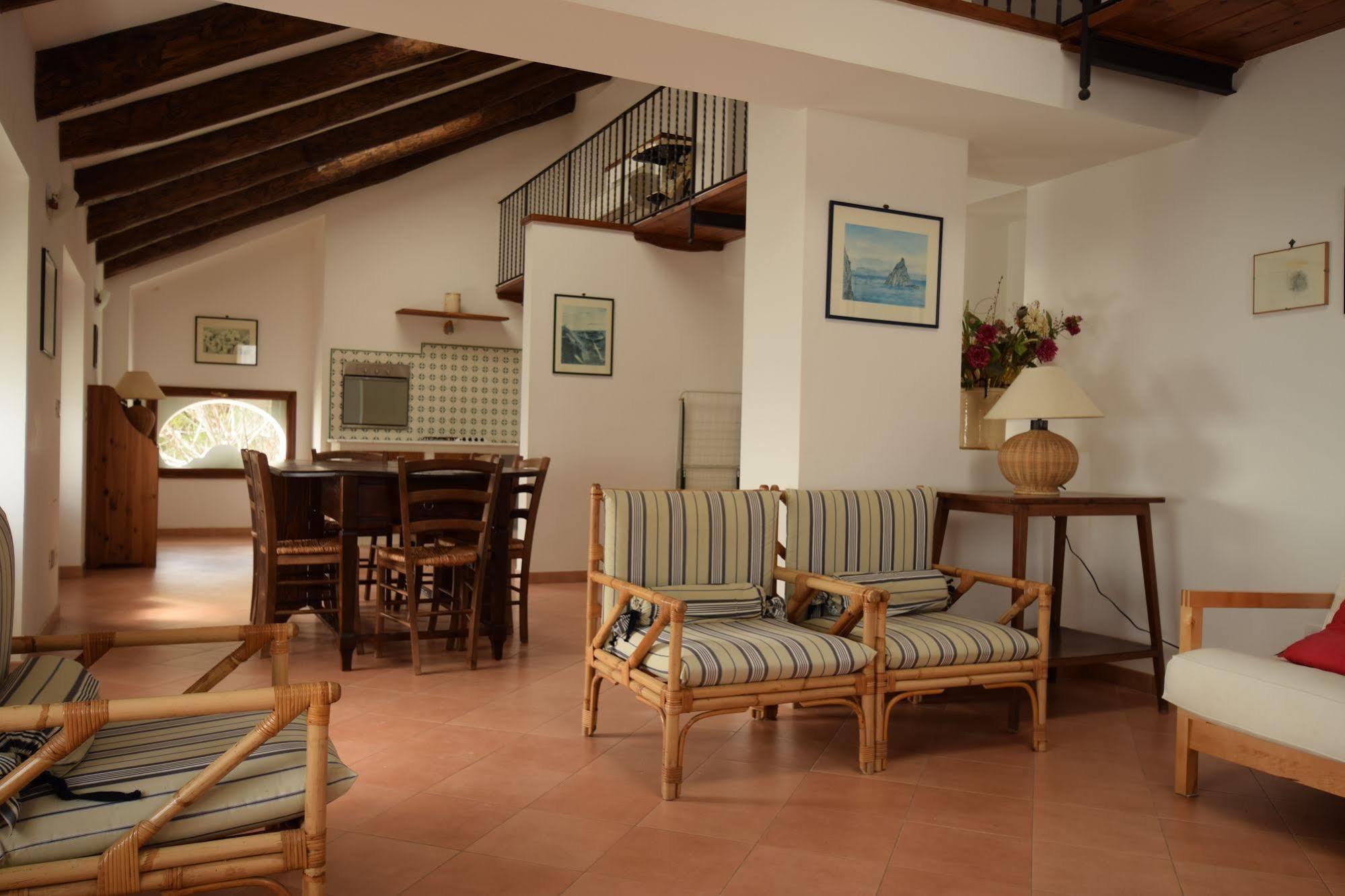 Belvedere Amodeo - Terrace, Seaview, Wifi Конка-дей-Марини Экстерьер фото