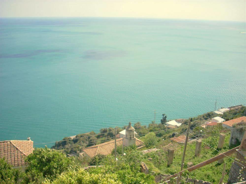 Belvedere Amodeo - Terrace, Seaview, Wifi Конка-дей-Марини Экстерьер фото